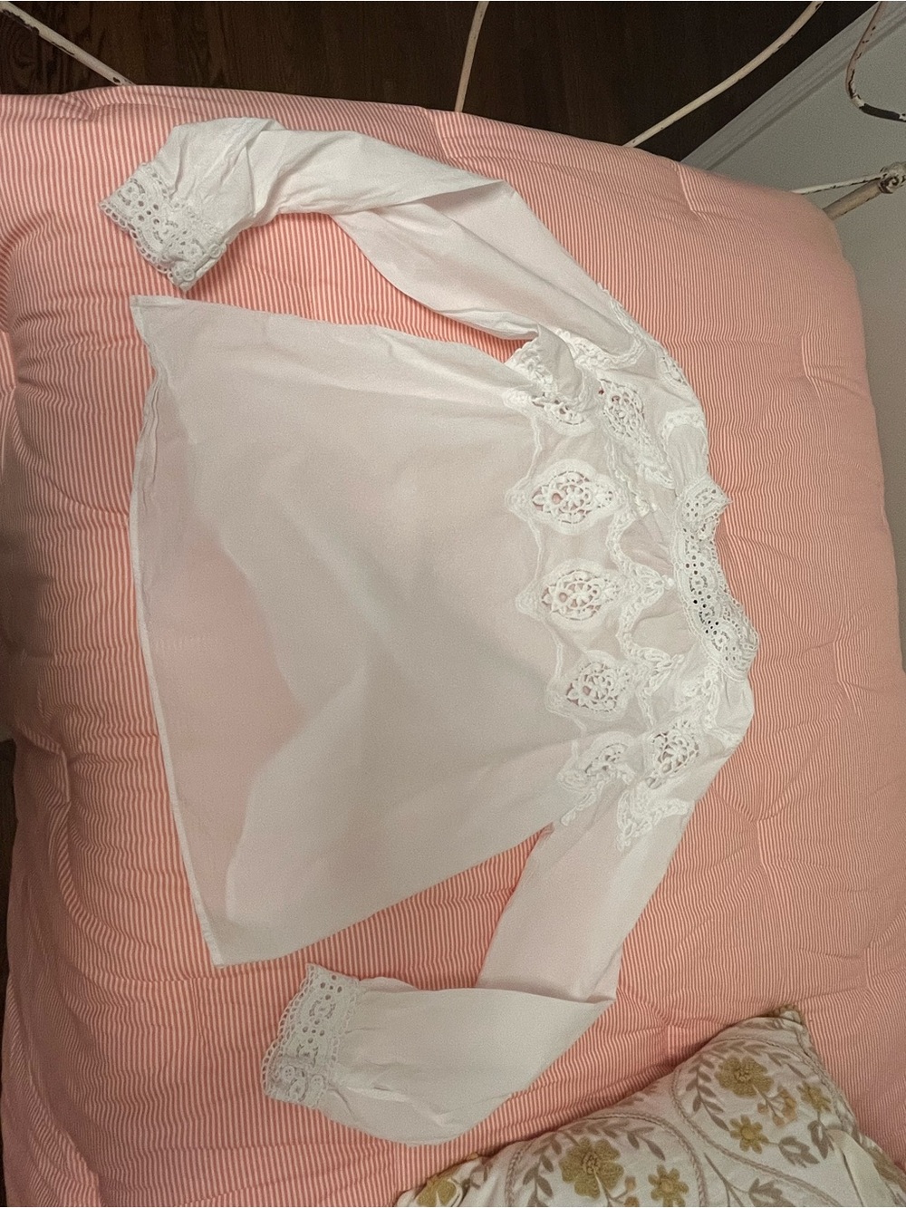 Sanctuary White Eyelet Lace High-Neck Blouse - Picture 6 of 8